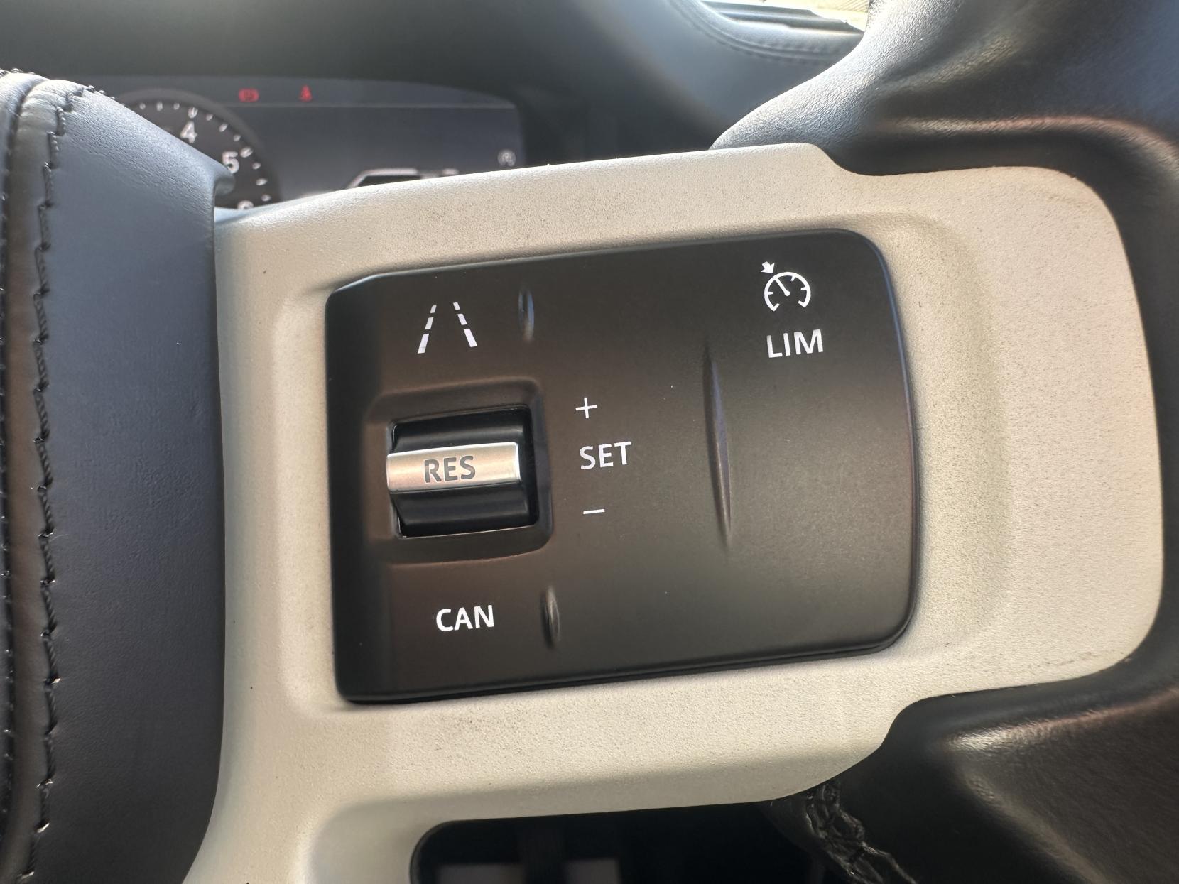 Land Rover Defender 110 2.0 Si4 SE SUV 5dr Petrol Auto 4WD Euro 6 (s/s) (300 ps)