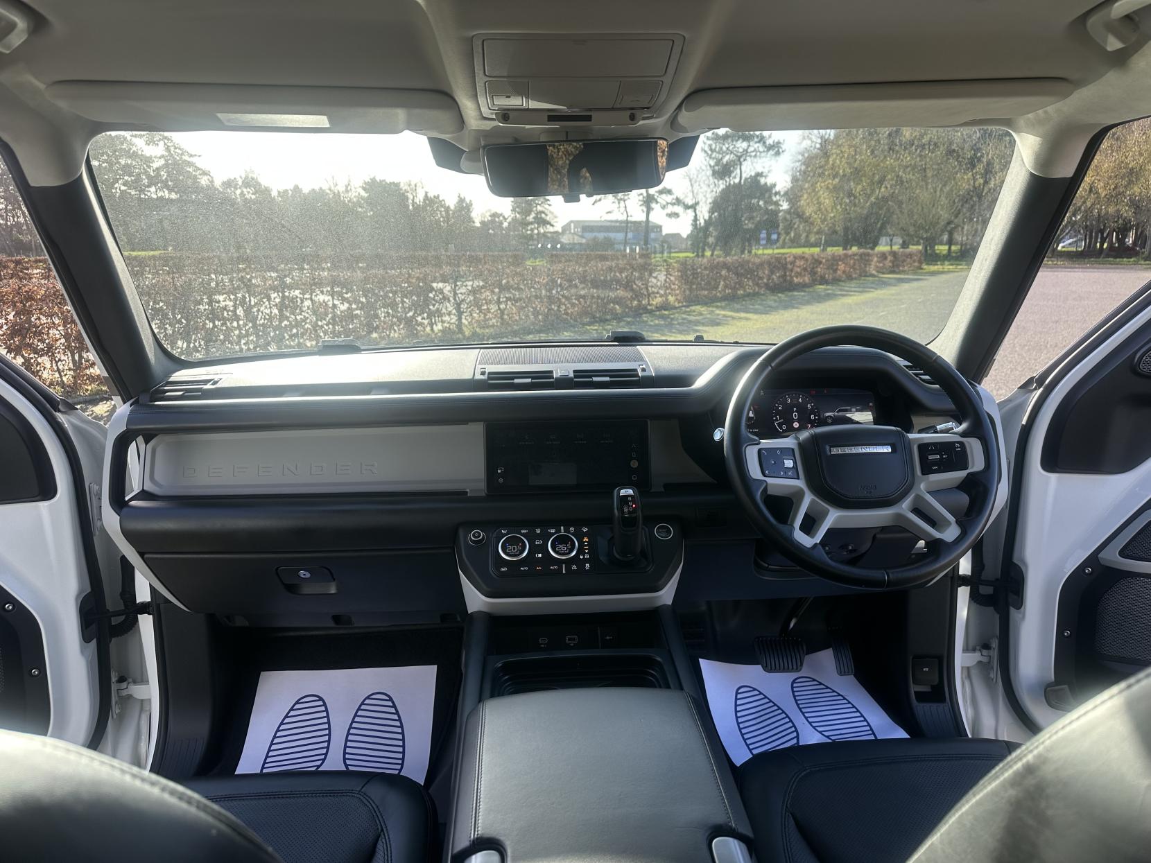 Land Rover Defender 110 2.0 Si4 SE SUV 5dr Petrol Auto 4WD Euro 6 (s/s) (300 ps)