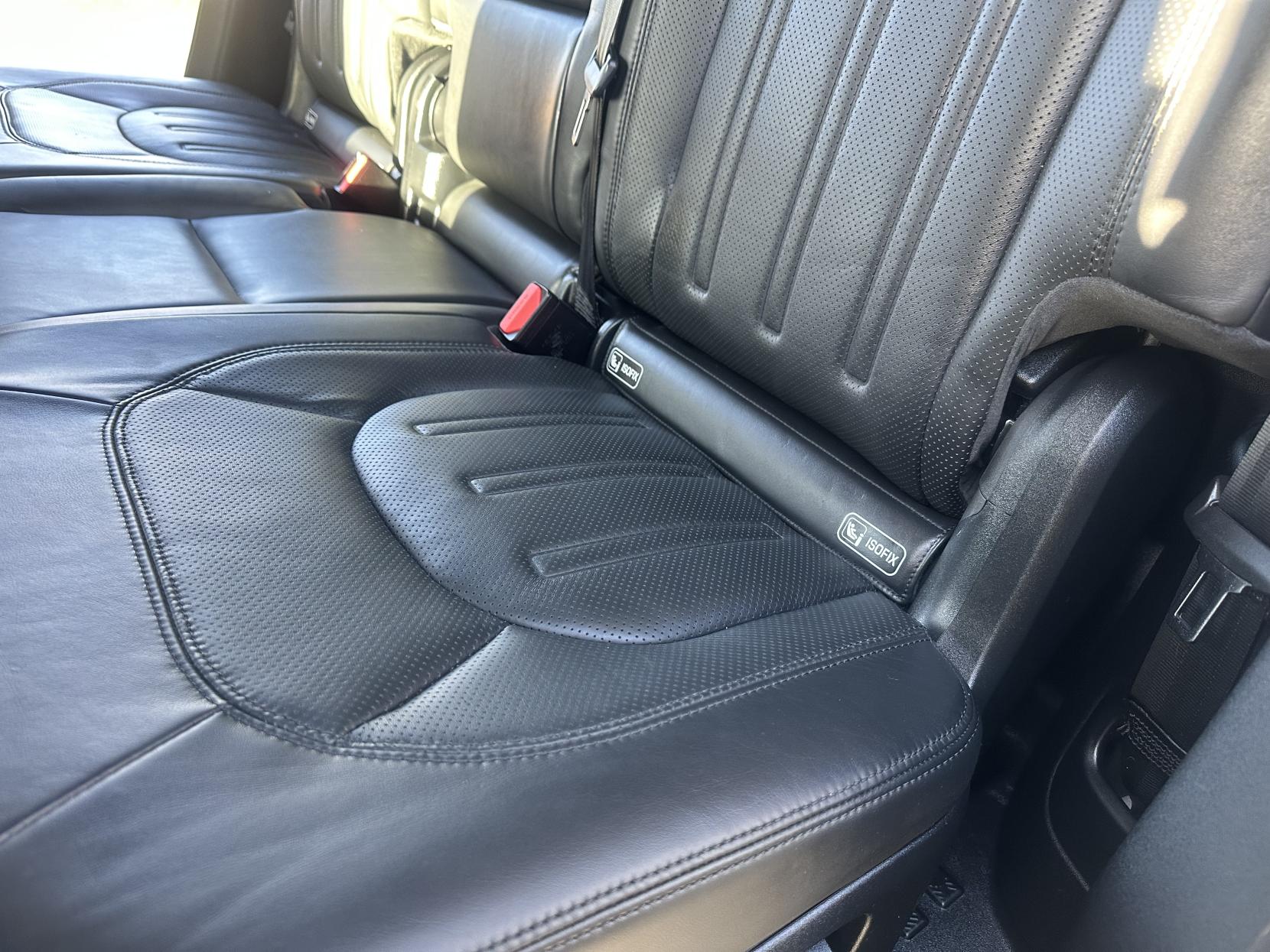 Land Rover Defender 110 2.0 Si4 SE SUV 5dr Petrol Auto 4WD Euro 6 (s/s) (300 ps)