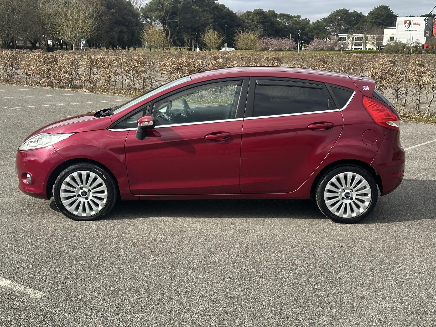 Ford Fiesta 1.4 Titanium Hatchback 5dr Petrol Automatic (154 g/km, 94 bhp)