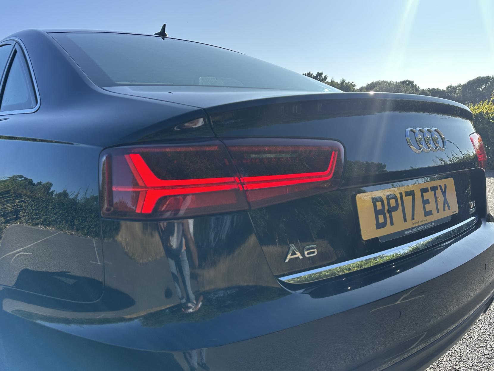 Audi A6 Saloon 2.0 TDI ultra SE Executive Saloon 4dr Diesel S Tronic Euro 6 (s/s) (190 ps)