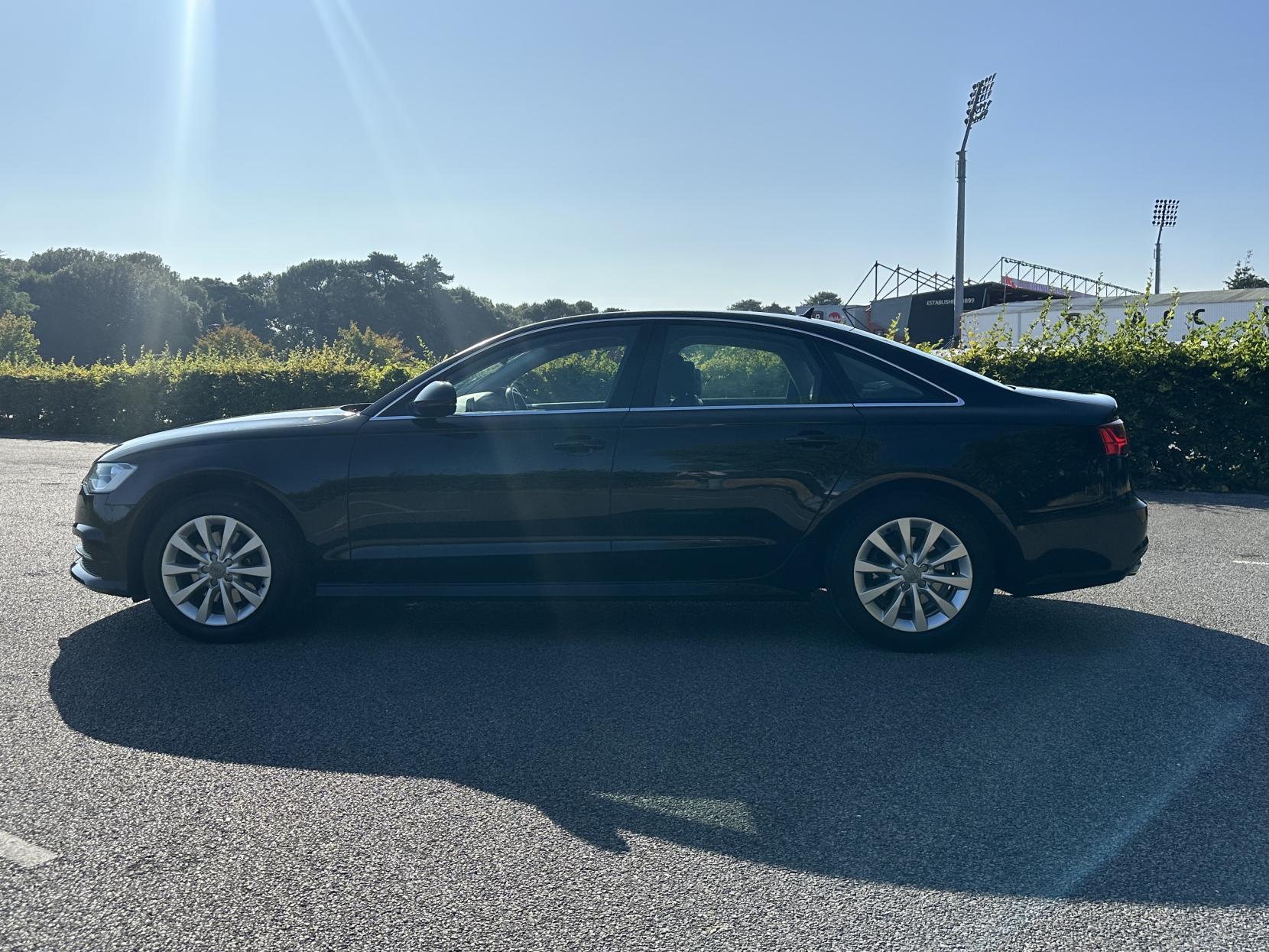 Audi A6 Saloon 2.0 TDI ultra SE Executive Saloon 4dr Diesel S Tronic Euro 6 (s/s) (190 ps)