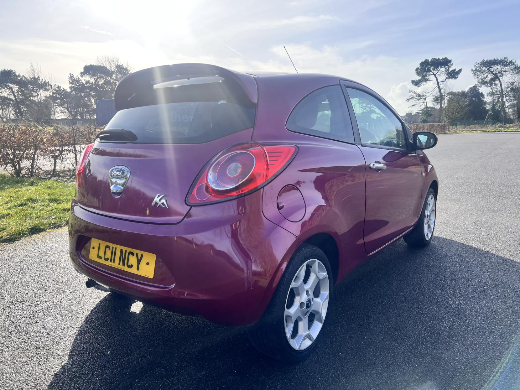 Ford Ka 1.2 Titanium Hatchback 3dr Petrol Manual Euro 5 (69 ps)