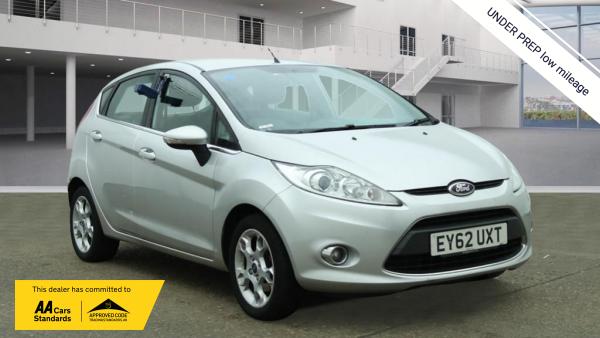 Ford Fiesta 1.4 TDCi DPF Zetec Hatchback 5dr Diesel Manual (104 g/km, 69 bhp)