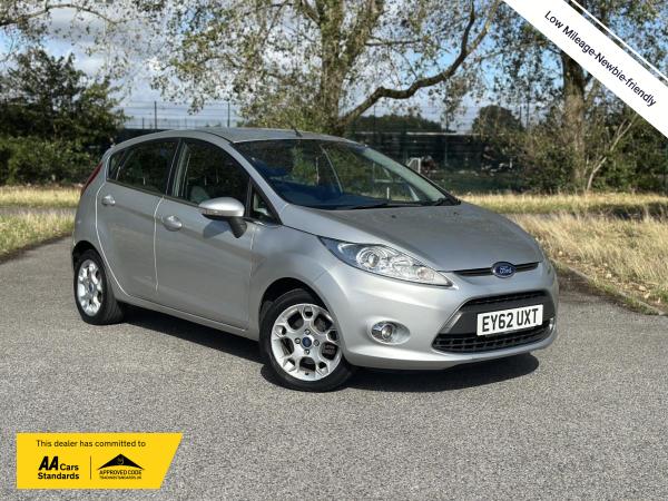Ford Fiesta 1.4 TDCi DPF Zetec Hatchback 5dr Diesel Manual (104 g/km, 69 bhp)