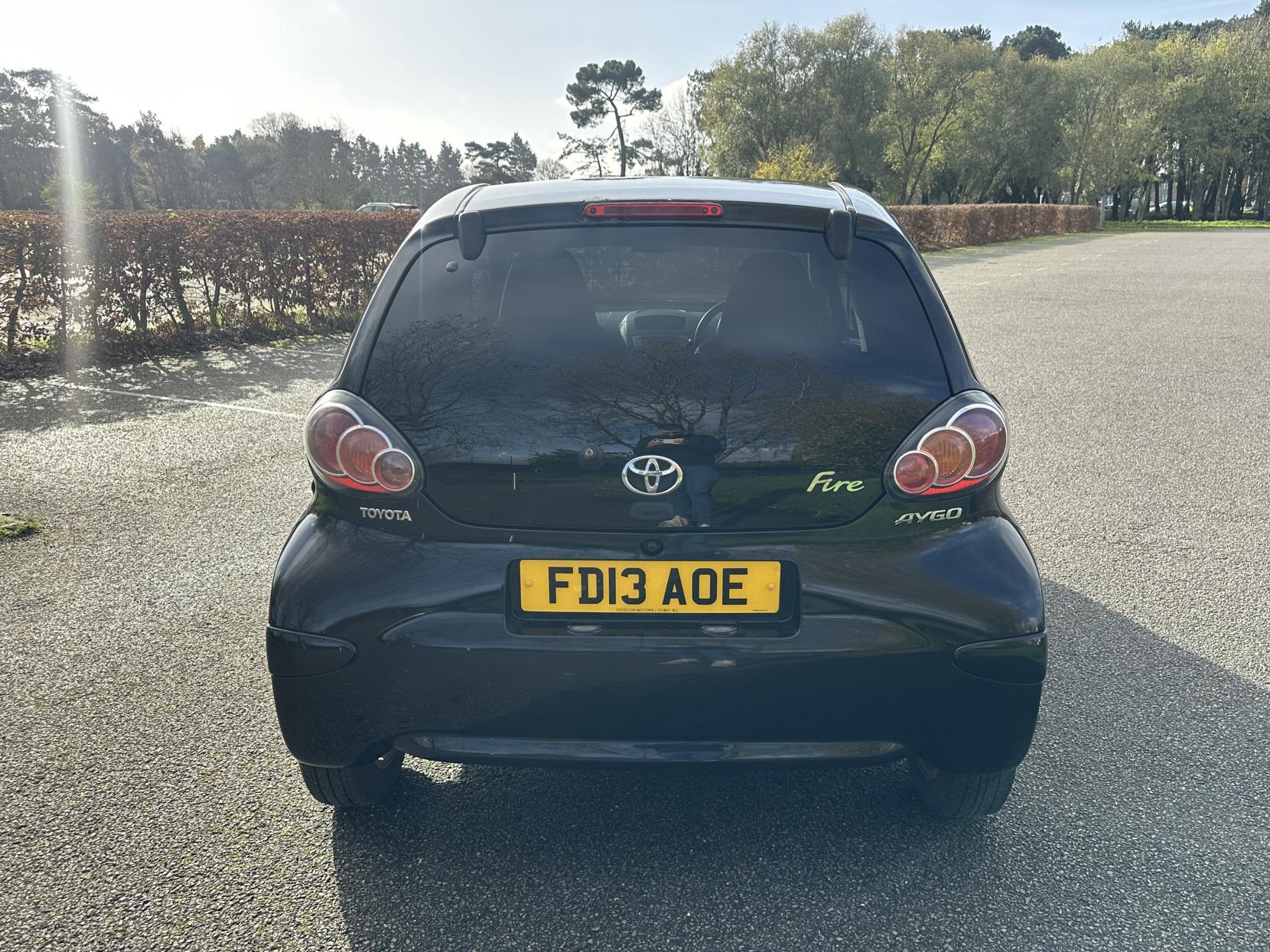 Toyota AYGO 1.0 VVT-i Fire Hatchback 5dr Petrol Manual Euro 5 (67 ps)