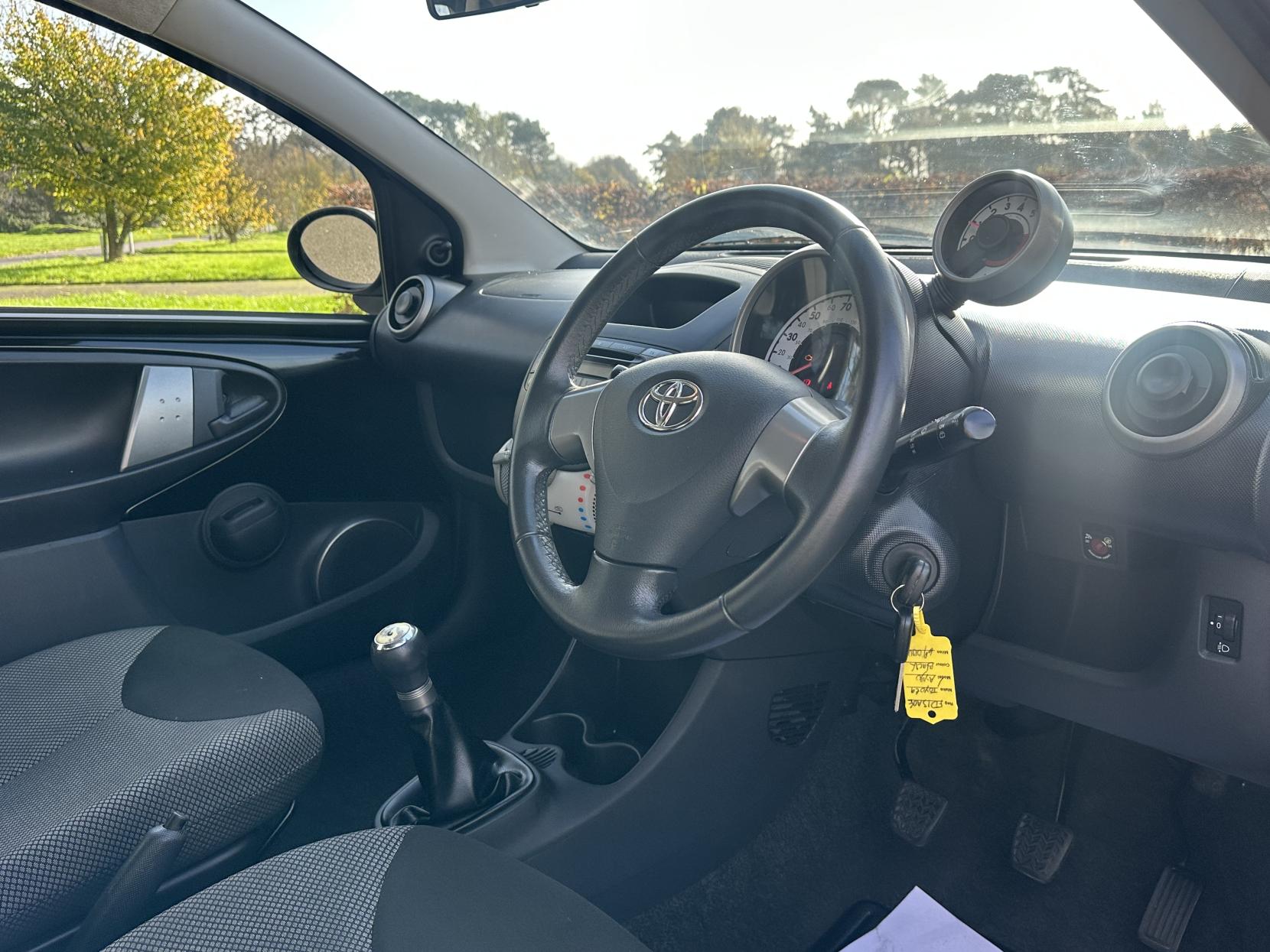 Toyota AYGO 1.0 VVT-i Fire Hatchback 5dr Petrol Manual Euro 5 (67 ps)