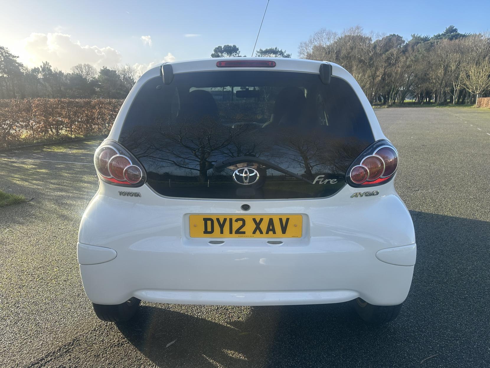 Toyota AYGO 1.0 VVT-i Fire Hatchback 5dr Petrol MultiMode Euro 5 (a/c) (67 ps)