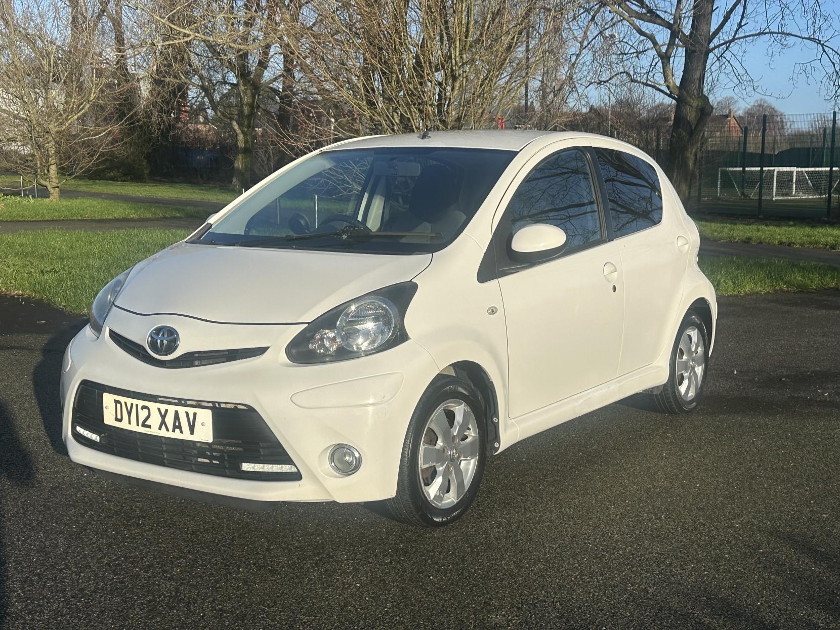 Toyota AYGO 1.0 VVT-i Fire Hatchback 5dr Petrol MultiMode Euro 5 (a/c) (67 ps)