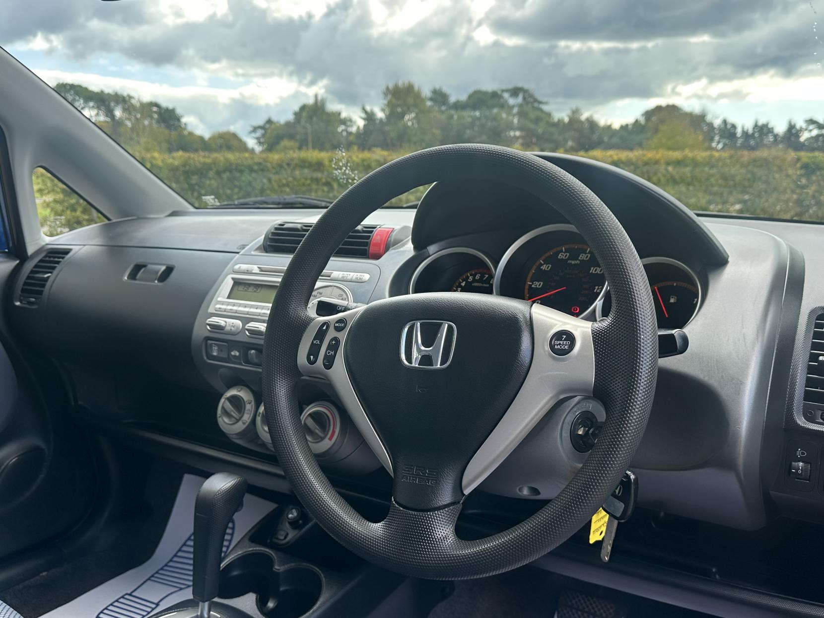 Honda Jazz 1.4 i-DSI SE Hatchback 5dr Petrol CVT-7 (139 g/km, 82 bhp)