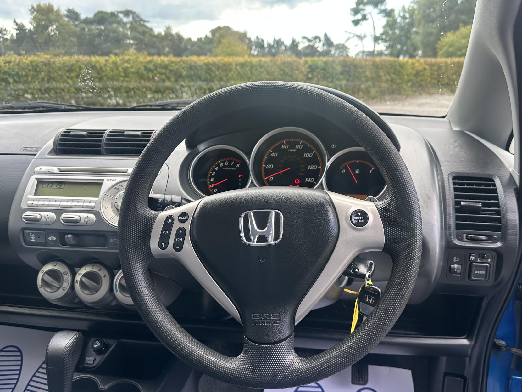 Honda Jazz 1.4 i-DSI SE Hatchback 5dr Petrol CVT-7 (139 g/km, 82 bhp)