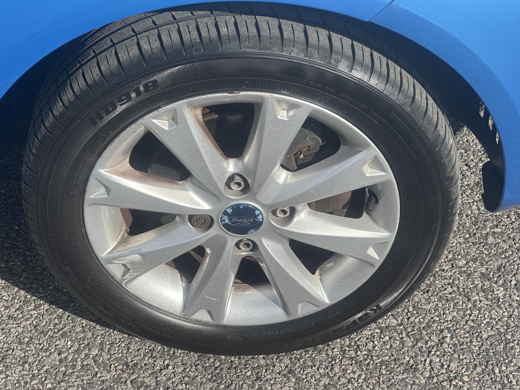 Ford Fiesta 1.4 Zetec Hatchback 5dr Petrol Manual (133 g/km, 94 bhp)