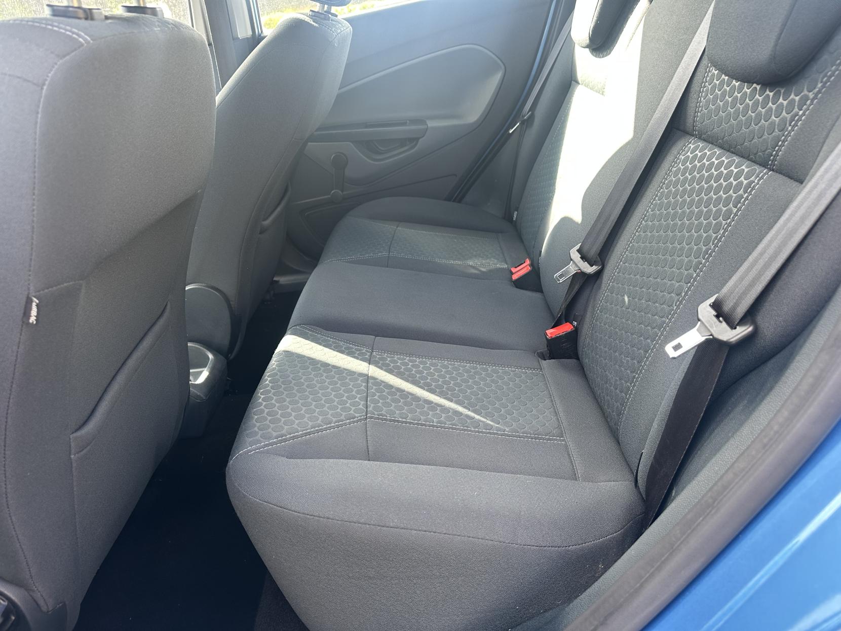 Ford Fiesta 1.4 Zetec Hatchback 5dr Petrol Manual (133 g/km, 94 bhp)