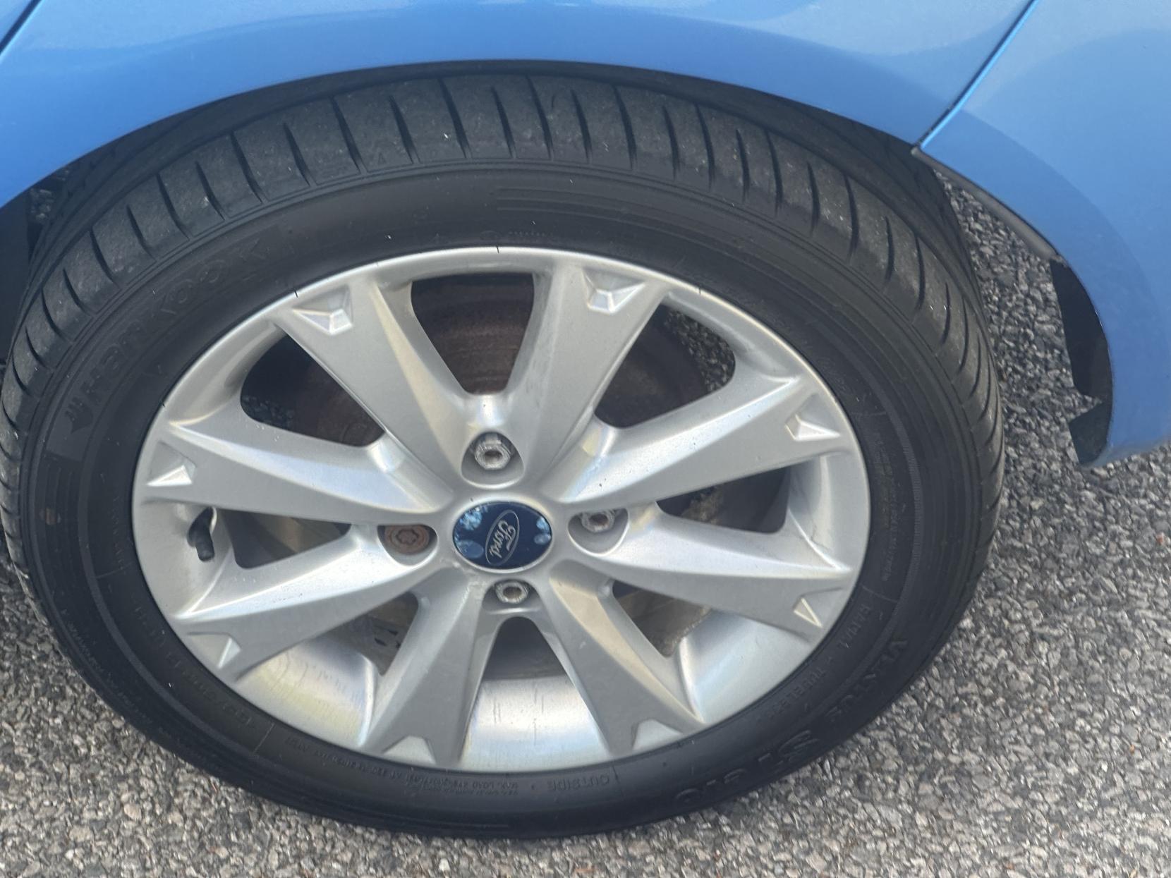 Ford Fiesta 1.4 Zetec Hatchback 5dr Petrol Manual (133 g/km, 94 bhp)