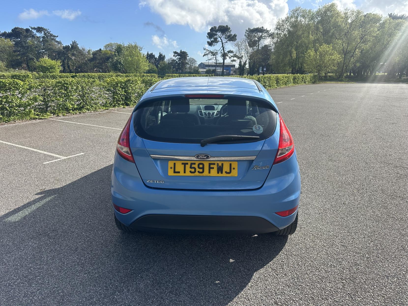 Ford Fiesta 1.4 Zetec Hatchback 5dr Petrol Manual (133 g/km, 94 bhp)