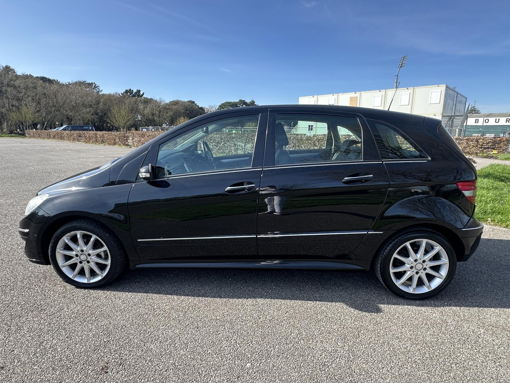 Mercedes-Benz B Class 2.0 B180 SE MPV 5dr Diesel CVT (157 g/km, 109 bhp)