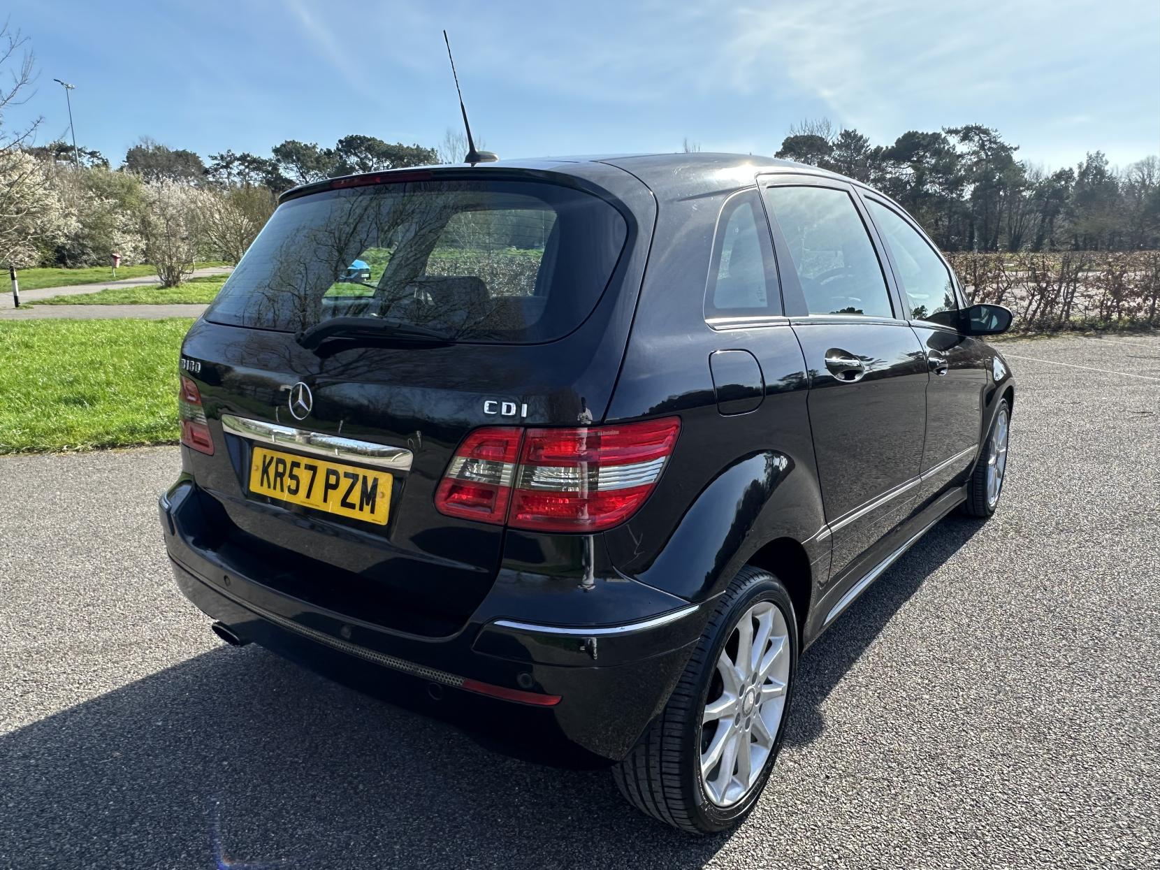 Mercedes-Benz B Class 2.0 B180 SE MPV 5dr Diesel CVT (157 g/km, 109 bhp)