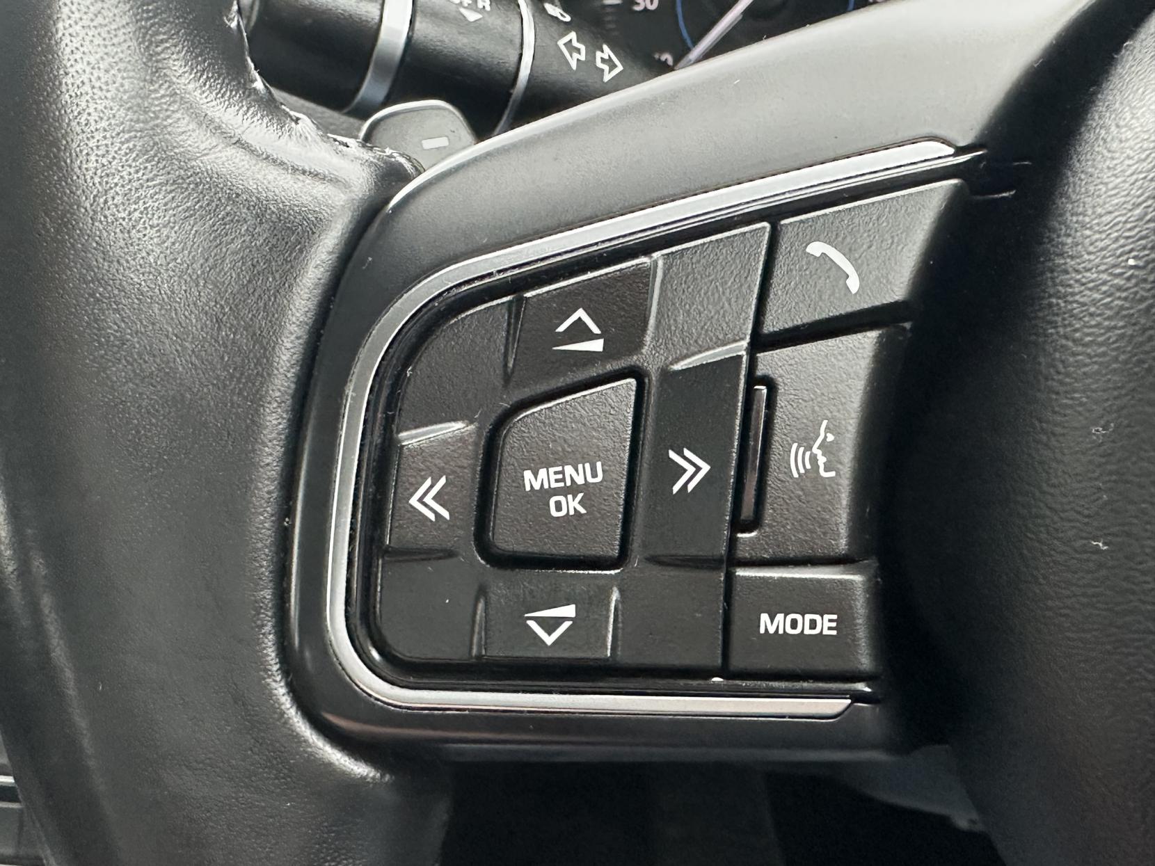 Jaguar XE 2.0d SE Saloon 4dr Diesel Auto Euro 6 (s/s) (163 ps)