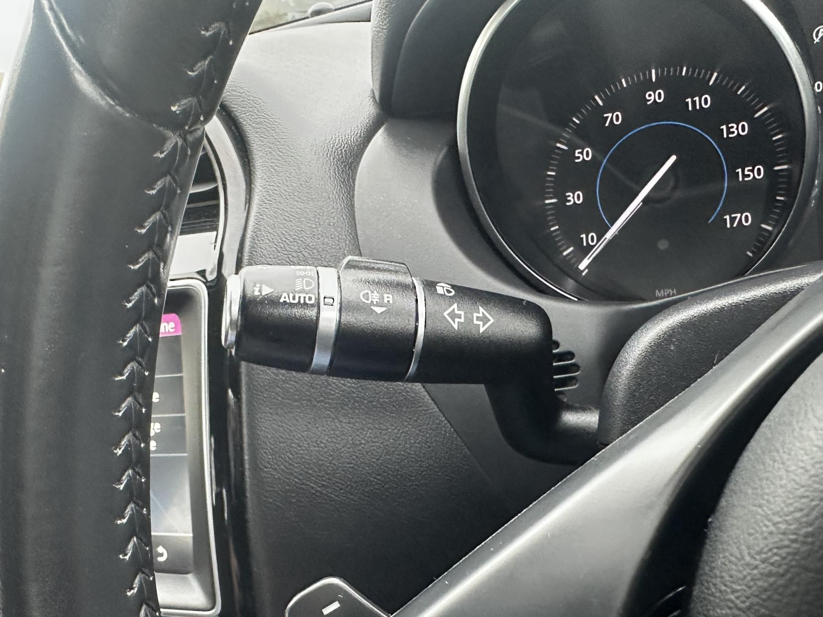 Jaguar XE 2.0d SE Saloon 4dr Diesel Auto Euro 6 (s/s) (163 ps)