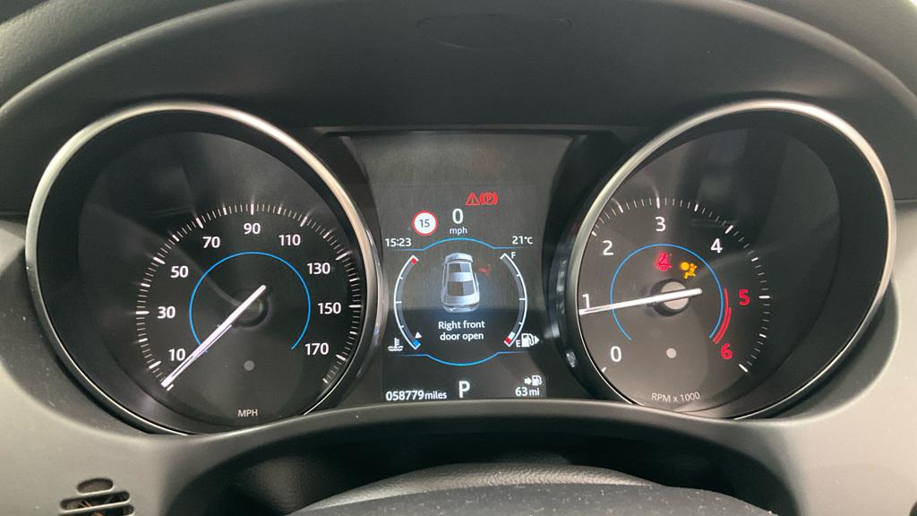 Jaguar XE 2.0d SE Saloon 4dr Diesel Auto Euro 6 (s/s) (163 ps)