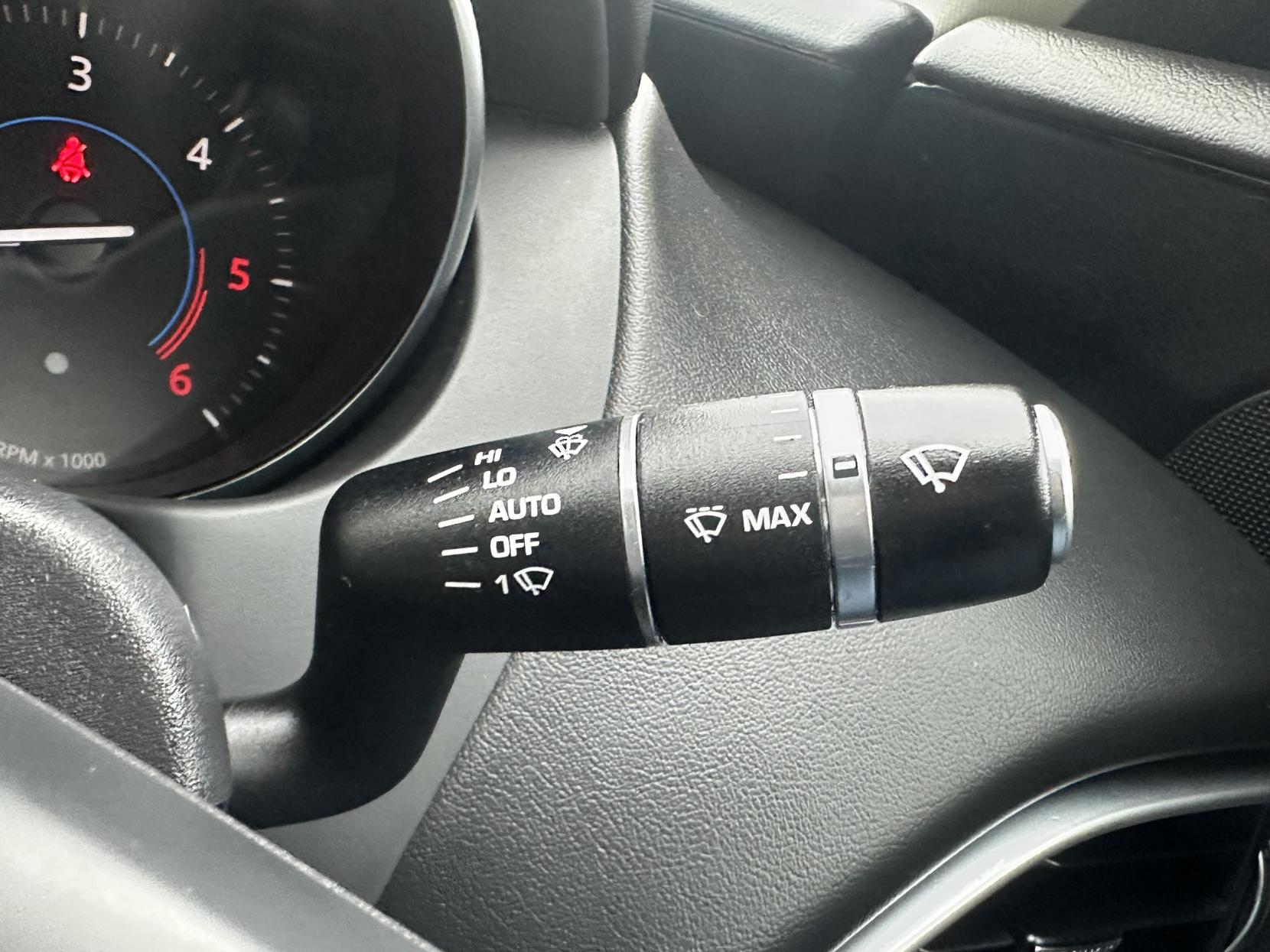 Jaguar XE 2.0d SE Saloon 4dr Diesel Auto Euro 6 (s/s) (163 ps)