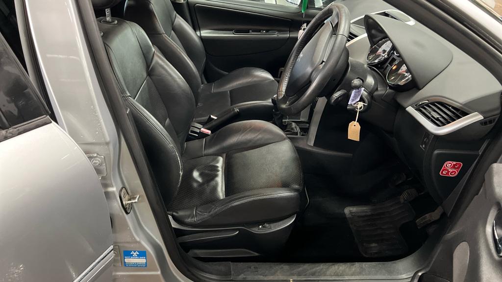 Peugeot 207 1.6 VTi Allure Hatchback 5dr Petrol Manual Euro 5 (120 ps)