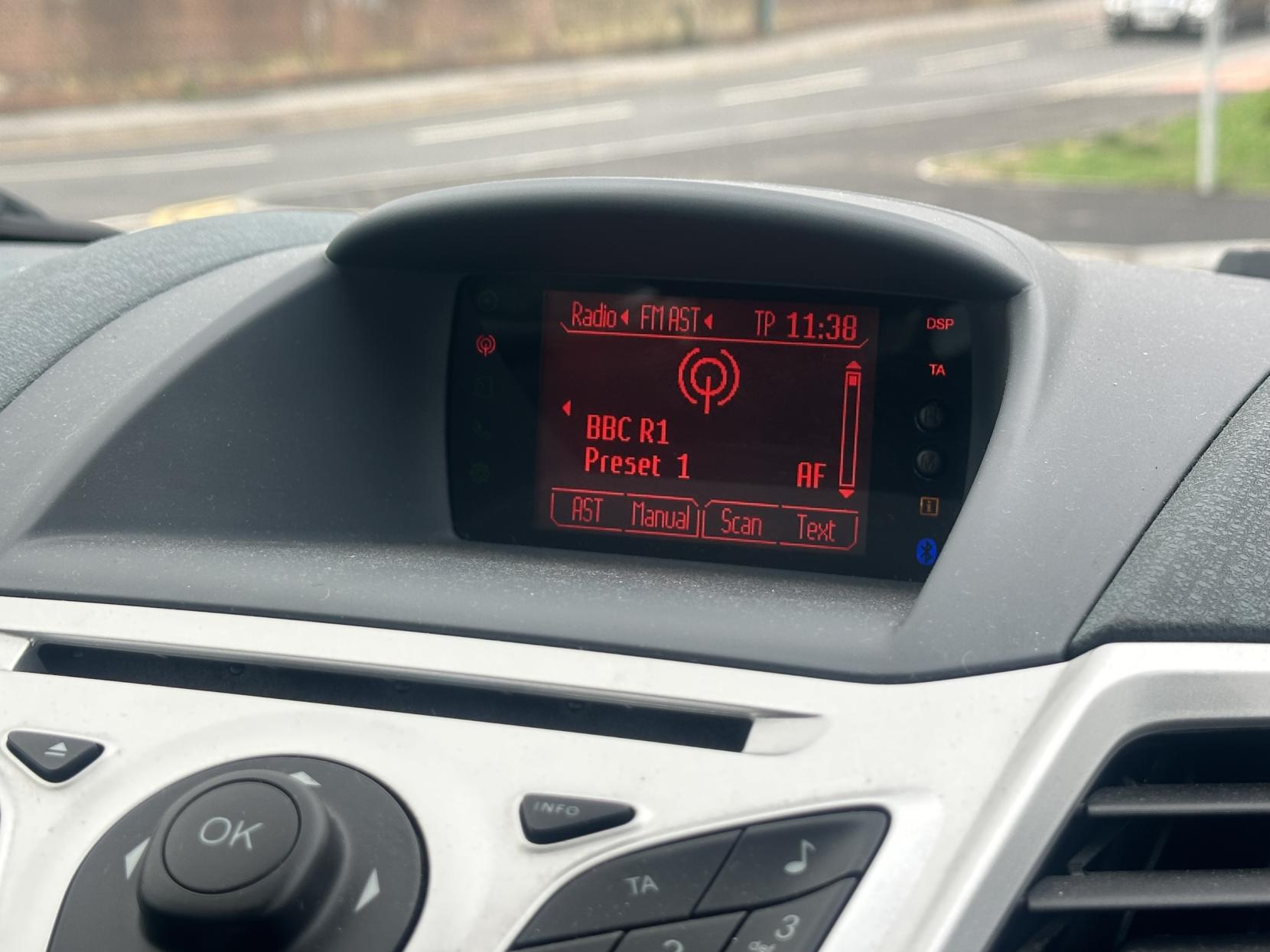 Ford Fiesta 1.25 Zetec Hatchback 3dr Petrol Manual (133 g/km, 81 bhp)