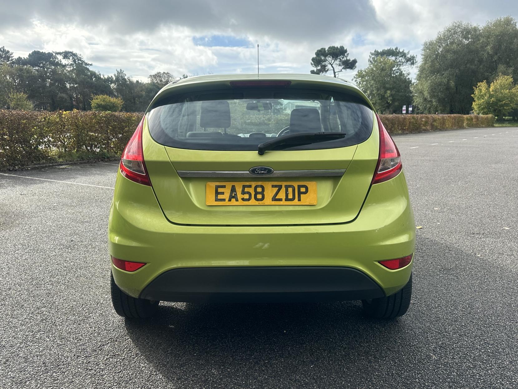 Ford Fiesta 1.25 Zetec Hatchback 3dr Petrol Manual (133 g/km, 81 bhp)