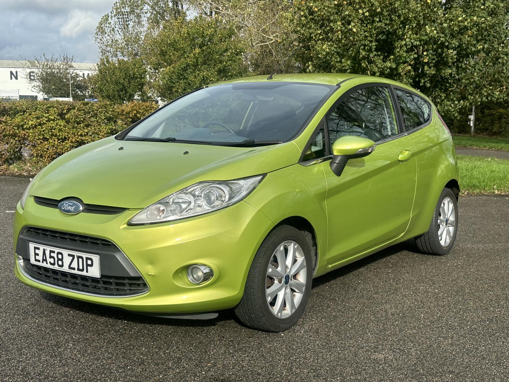 Ford Fiesta 1.25 Zetec Hatchback 3dr Petrol Manual (133 g/km, 81 bhp)