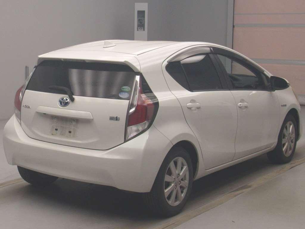 Toyota Aqua 1.5 2015