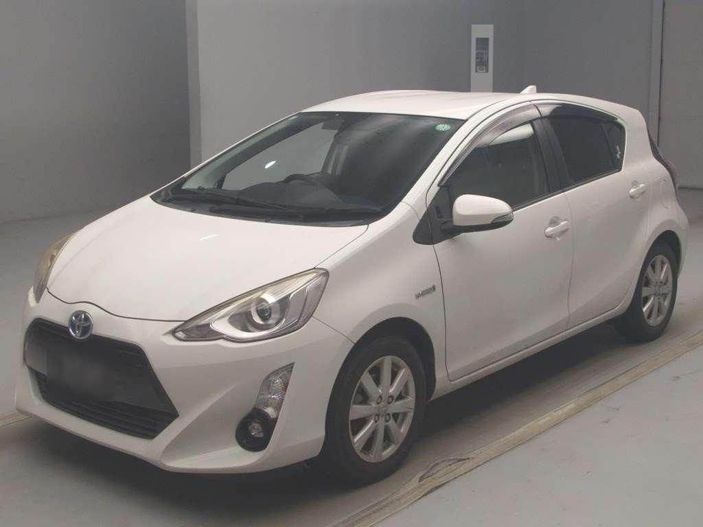 Toyota Aqua 1.5 2015