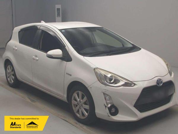 Toyota Aqua 1.5 2015