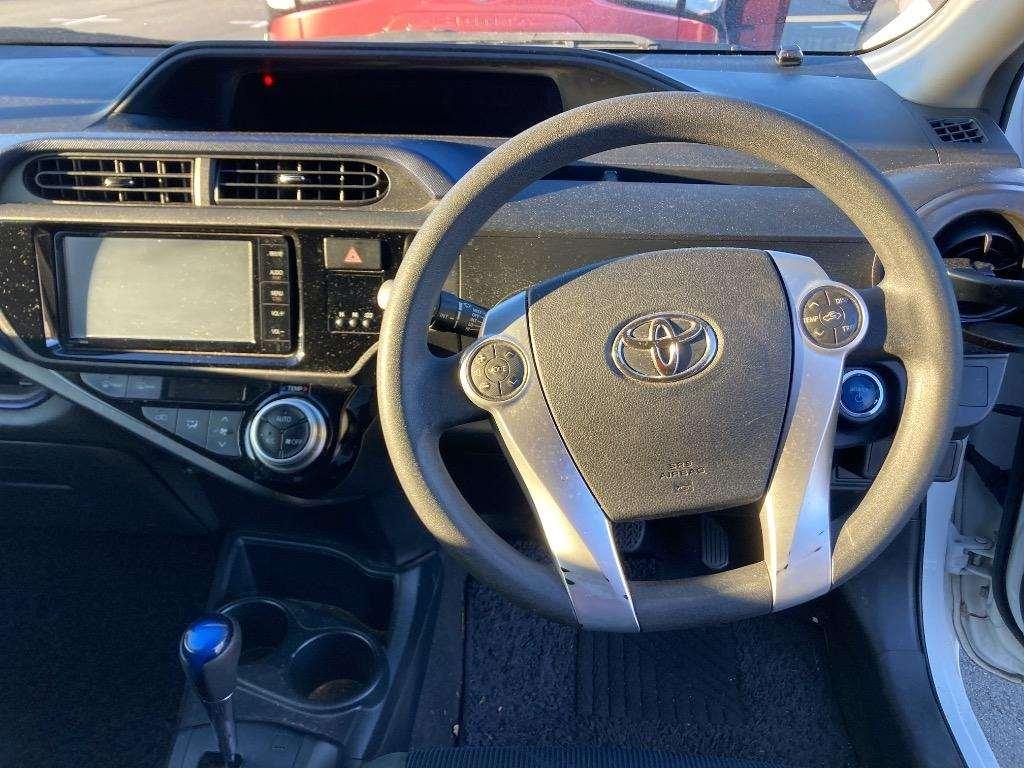 Toyota Aqua 1.5 2015