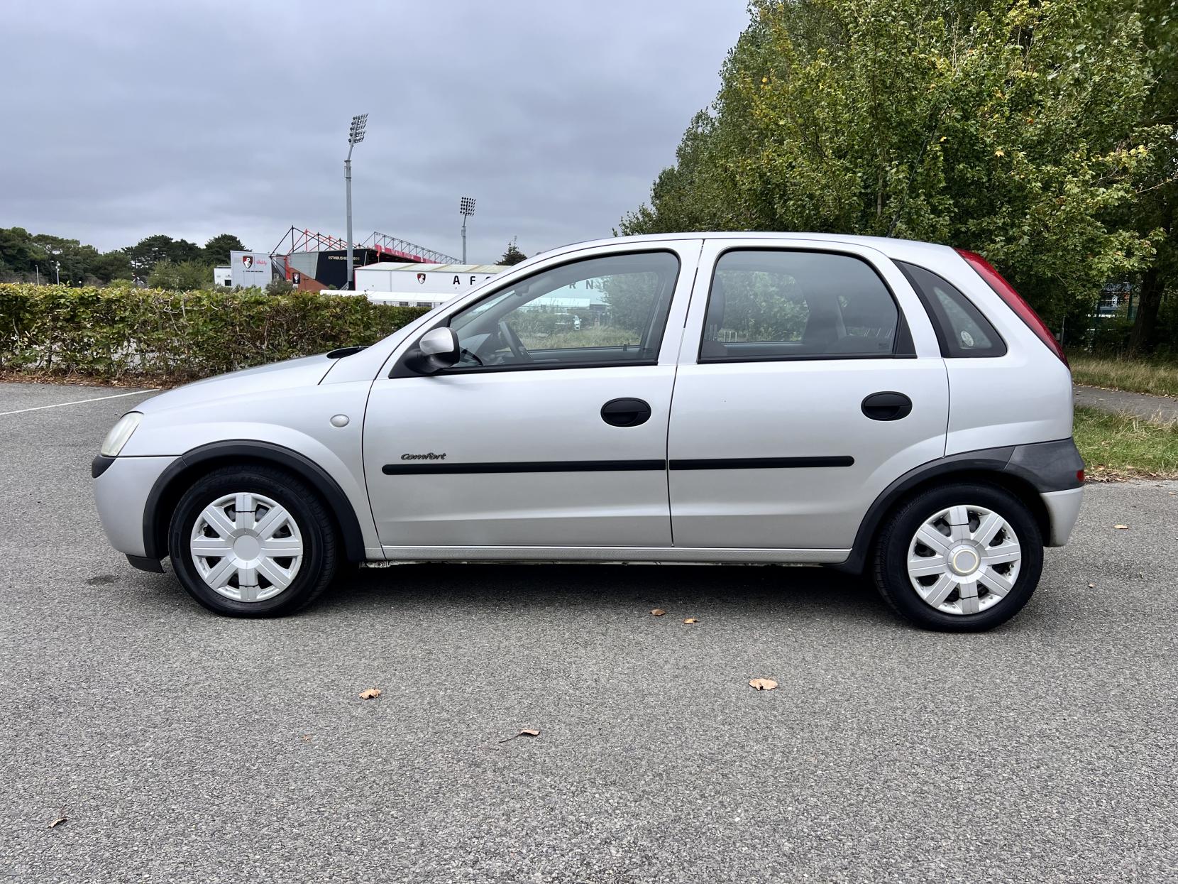 Vauxhall Corsa 1.4i 16v Comfort Hatchback 5dr Petrol Automatic (192 g/km, 89 bhp)