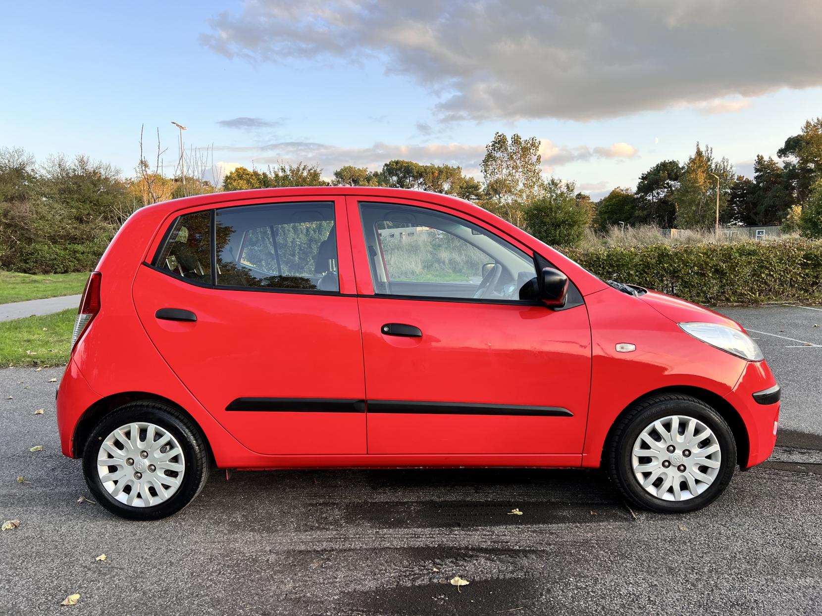 Hyundai i10 1.2 Classic Hatchback 5dr Petrol Manual Euro 4 (77 bhp)