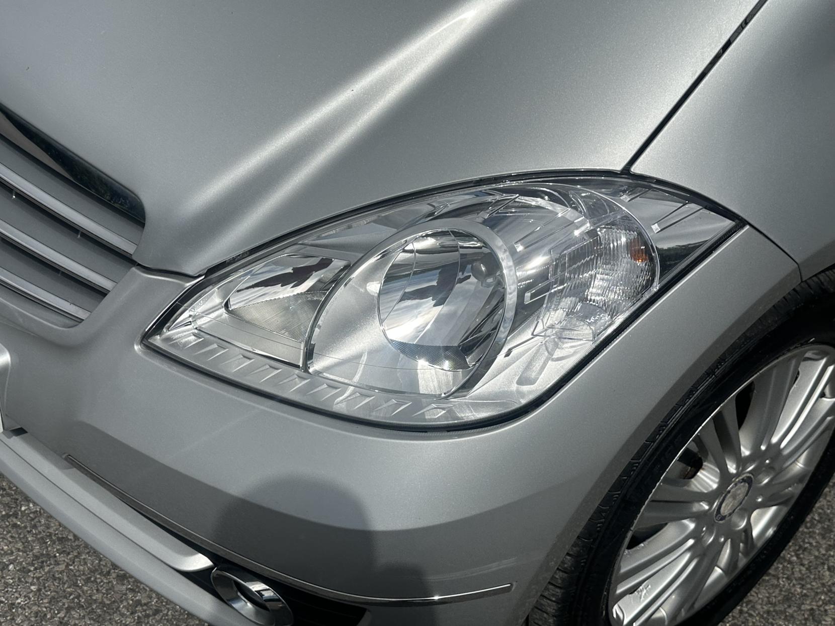 Mercedes-Benz A Class 1.5 A160 Elegance SE Hatchback 5dr Petrol CVT (164 g/km, 95 bhp)