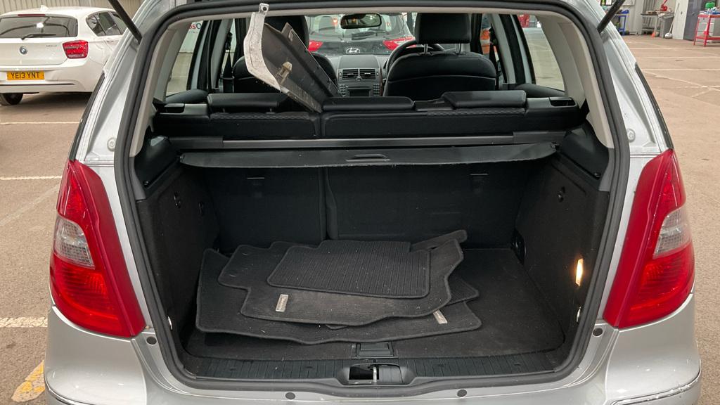 Mercedes-Benz A Class 1.5 A160 Elegance SE Hatchback 5dr Petrol CVT (164 g/km, 95 bhp)