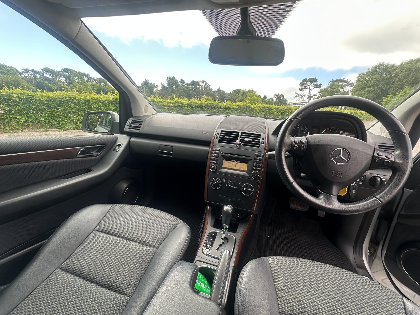 Mercedes-Benz A Class 1.5 A160 Elegance SE Hatchback 5dr Petrol CVT (164 g/km, 95 bhp)