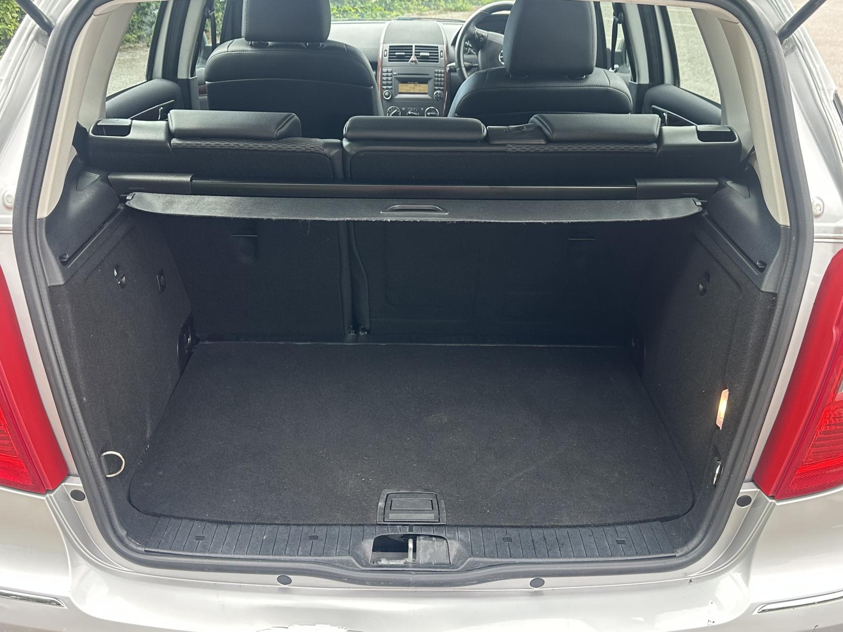 Mercedes-Benz A Class 1.5 A160 Elegance SE Hatchback 5dr Petrol CVT (164 g/km, 95 bhp)
