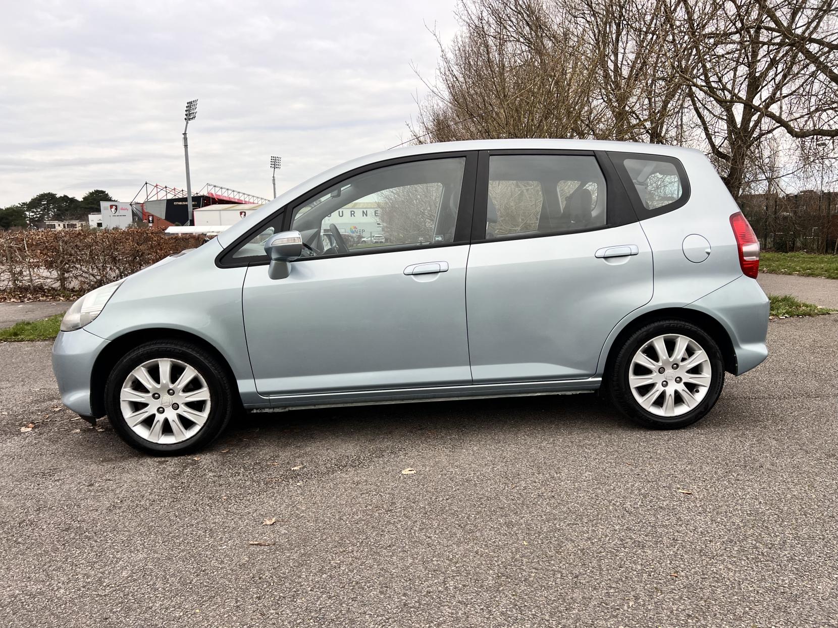 Honda Jazz 1.4 i-DSI SE Hatchback 5dr Petrol CVT-7 (139 g/km, 82 bhp)