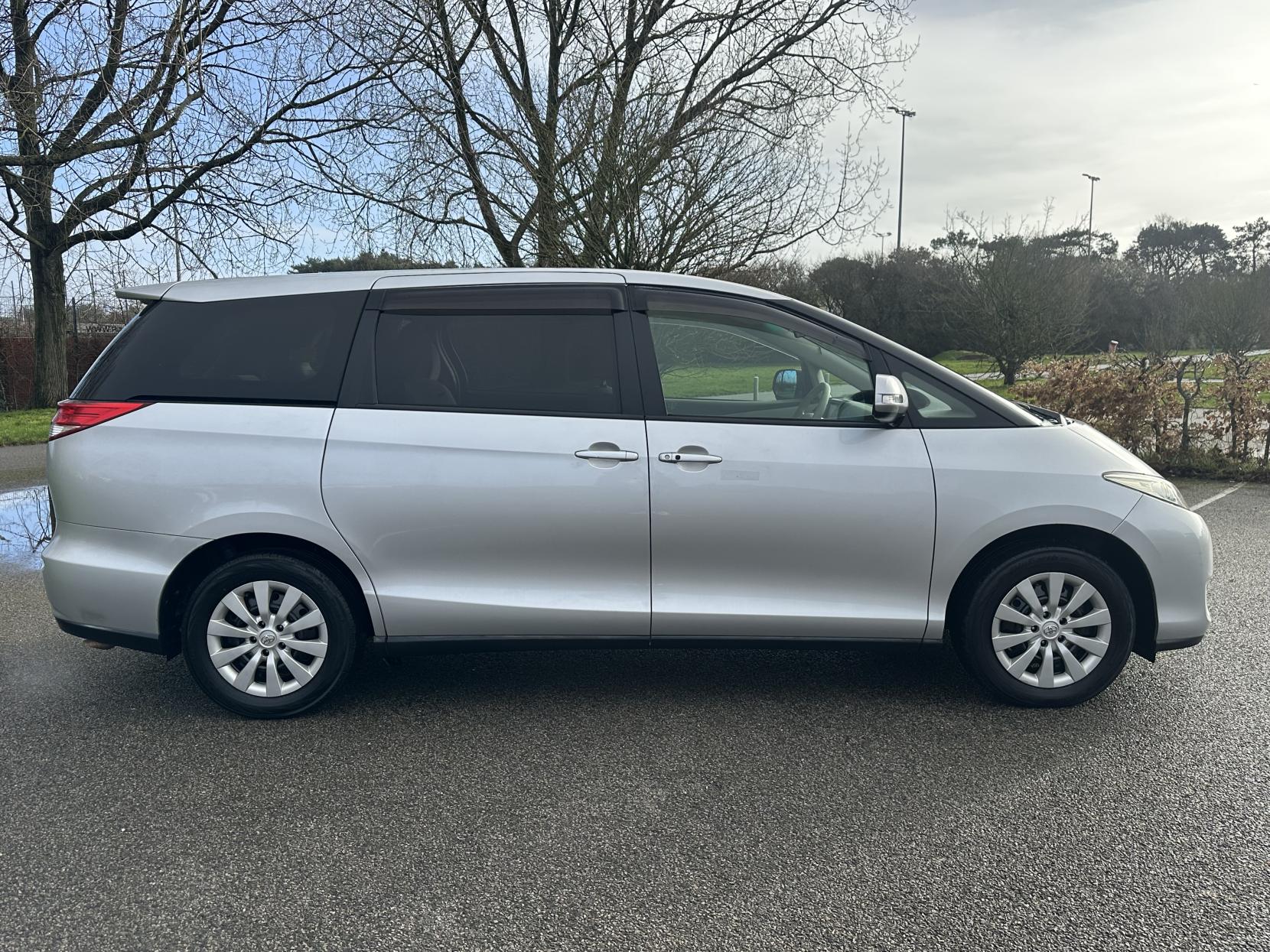 Toyota Estima 2.4 L 2010 TOYOTA ESTIMA 2.4 8 Seater Automatic petrol Silver 5 dr