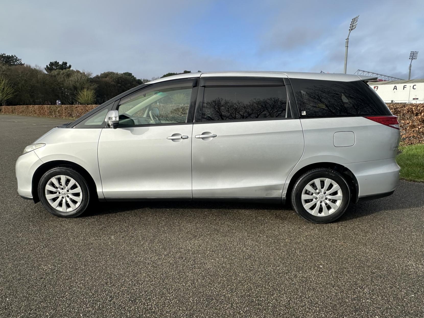 Toyota Estima 2.4 L 2010 TOYOTA ESTIMA 2.4 8 Seater Automatic petrol Silver 5 dr