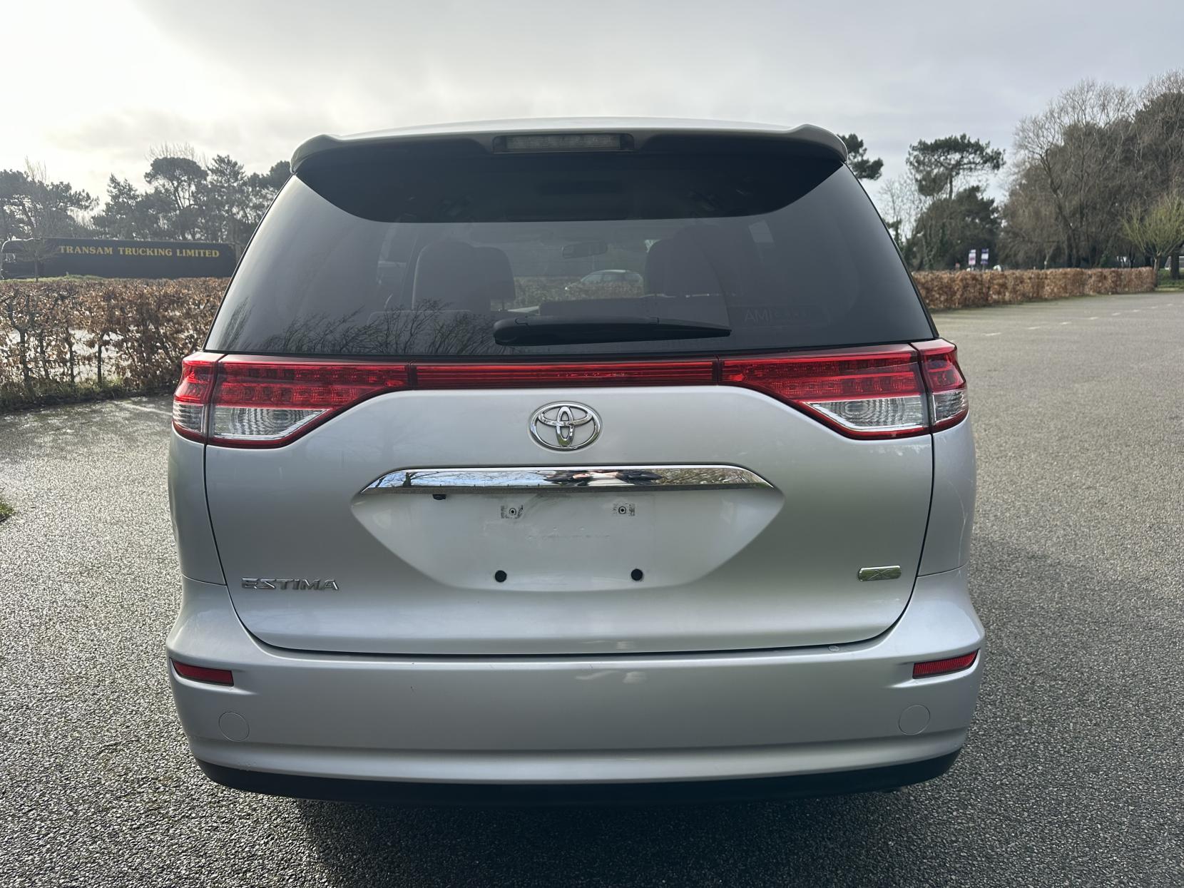 Toyota Estima 2.4 L 2010 TOYOTA ESTIMA 2.4 8 Seater Automatic petrol Silver 5 dr