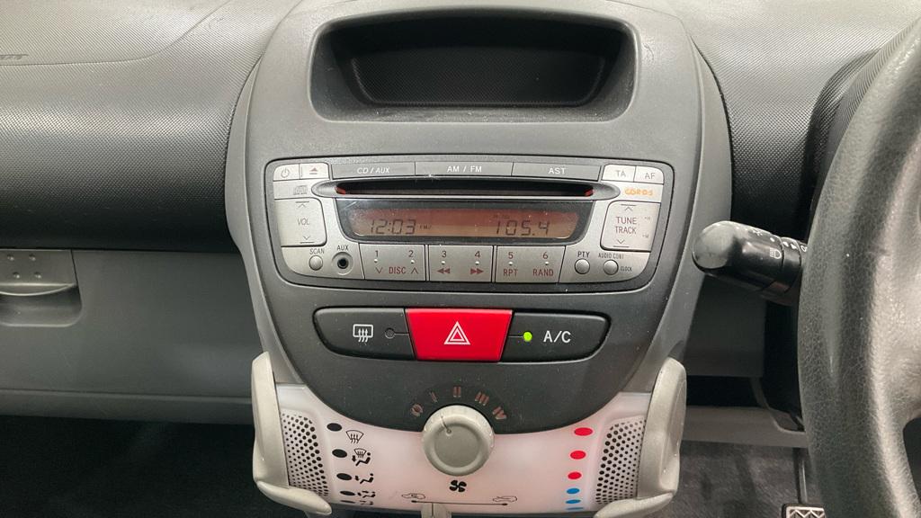 Toyota AYGO 1.0 VVT-i Ice Hatchback 5dr Petrol MultiMode Euro 5 (67 ps)
