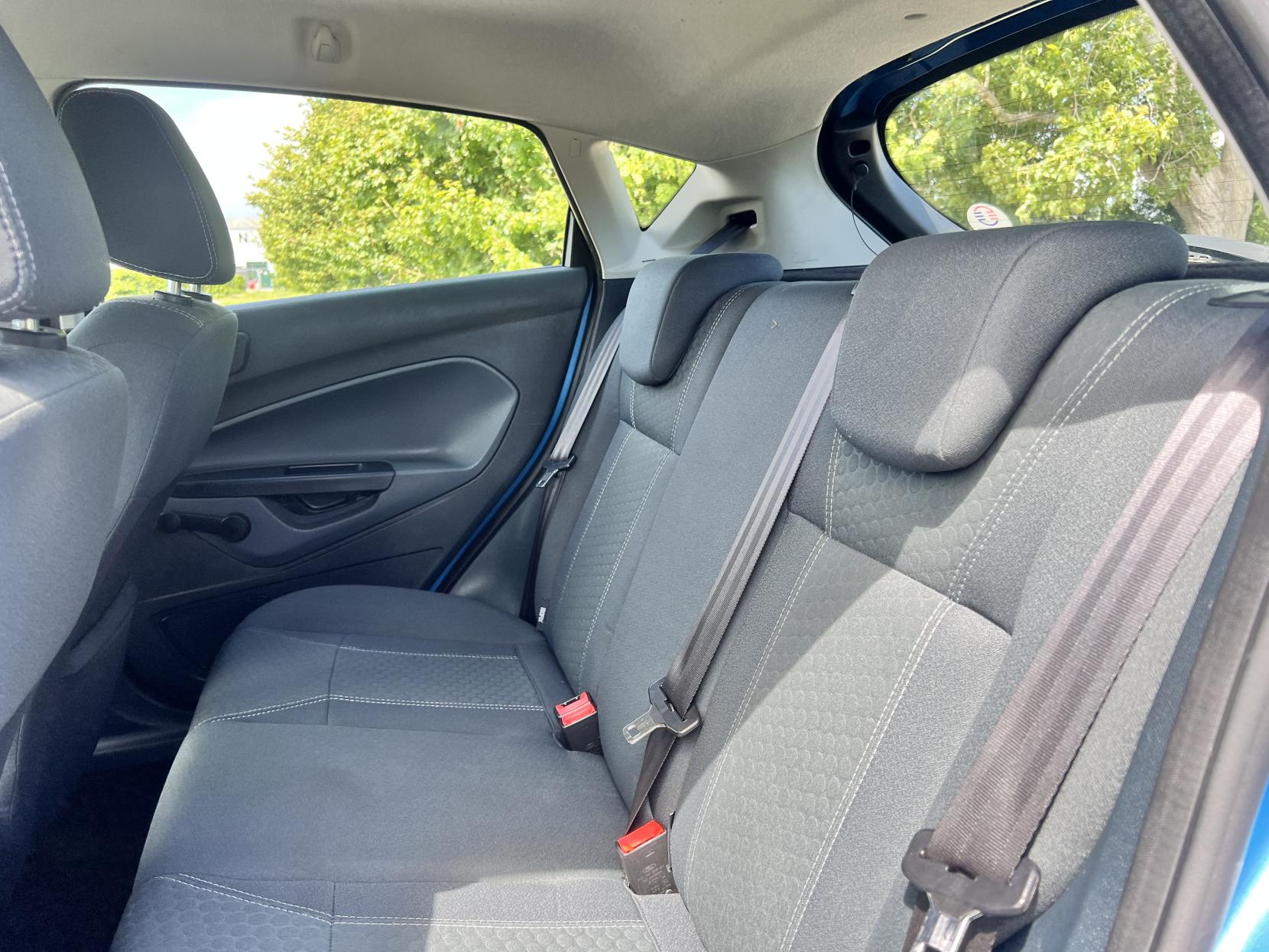 Ford Fiesta 1.25 Zetec Hatchback 5dr Petrol Manual (129 g/km, 81 bhp)