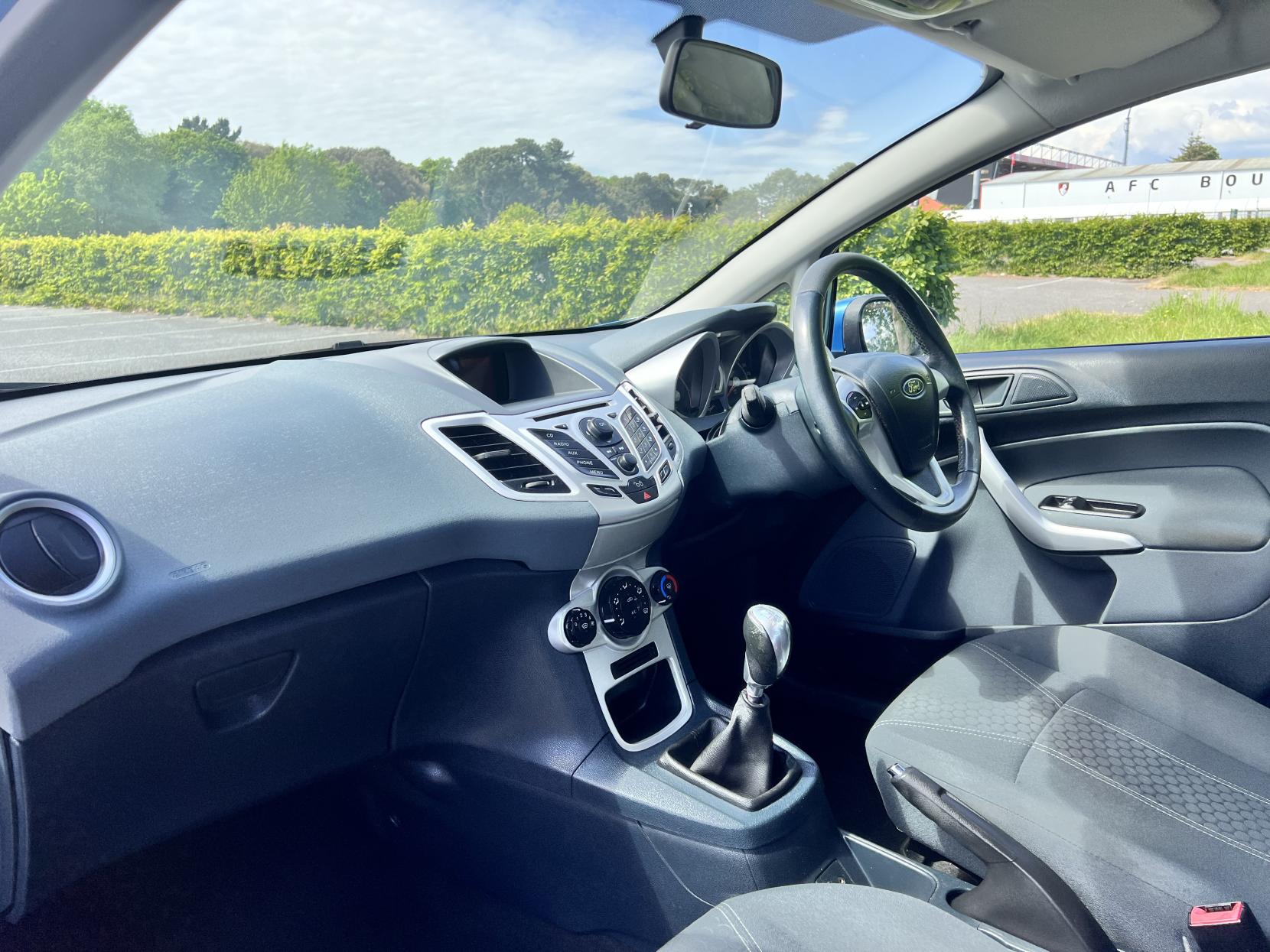 Ford Fiesta 1.25 Zetec Hatchback 5dr Petrol Manual (129 g/km, 81 bhp)