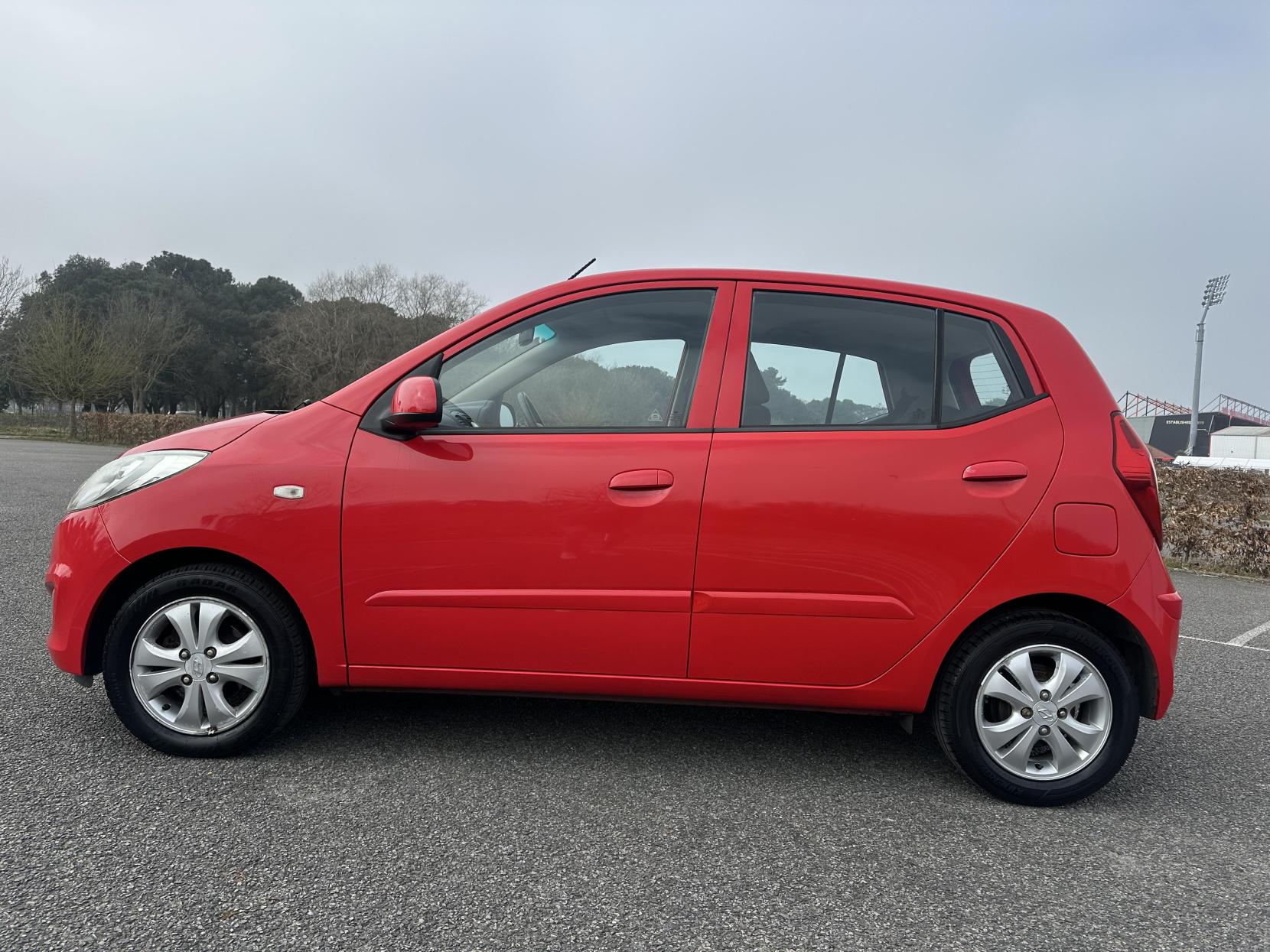 Hyundai i10 1.2 Active Hatchback 5dr Petrol Auto Euro 5 (85 bhp)