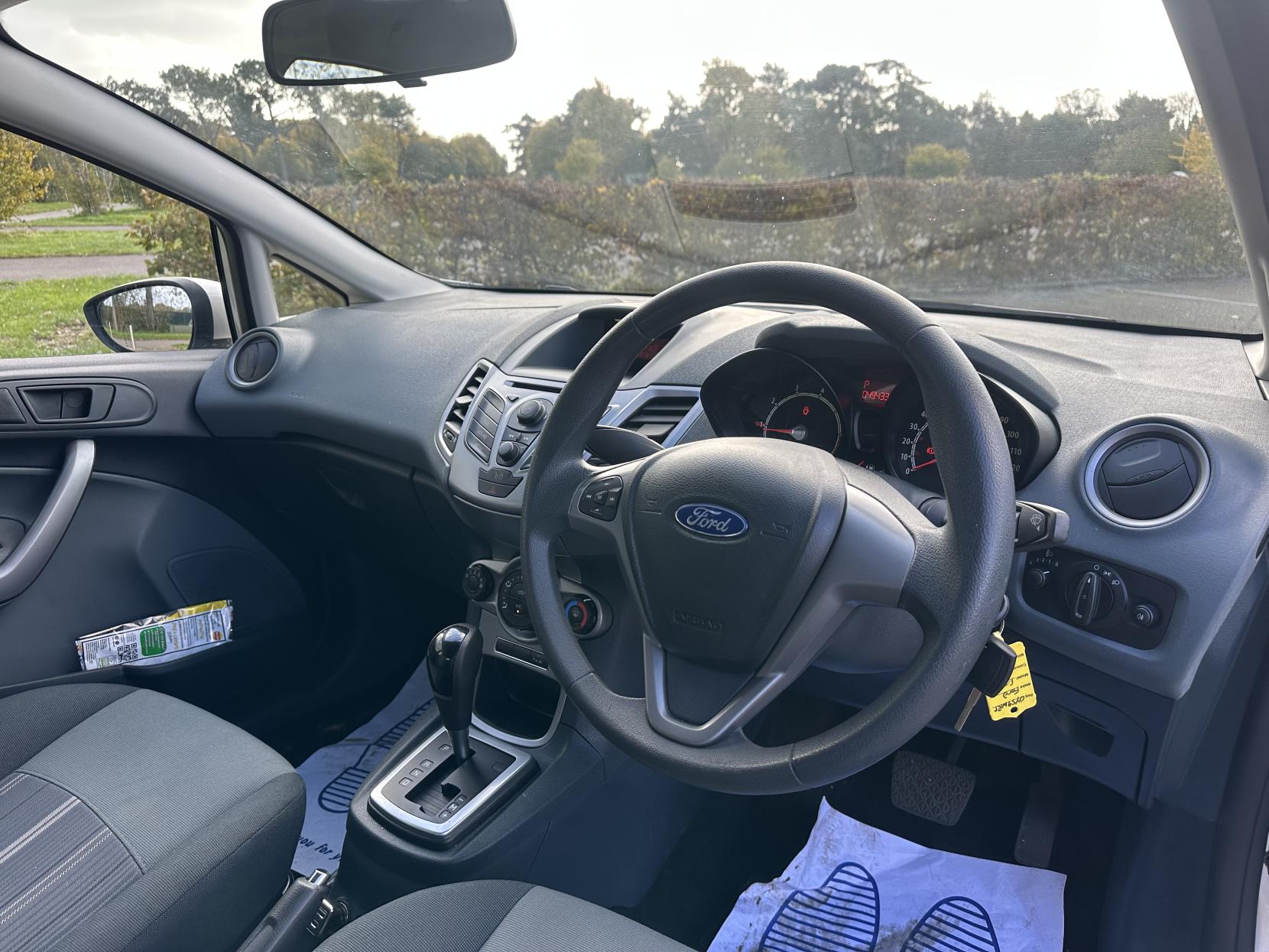 Ford Fiesta 1.4 Edge Hatchback 5dr Petrol Automatic (154 g/km, 94 bhp)