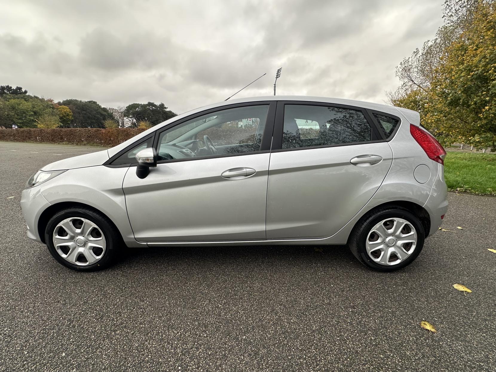 Ford Fiesta 1.4 Edge Hatchback 5dr Petrol Automatic (154 g/km, 94 bhp)