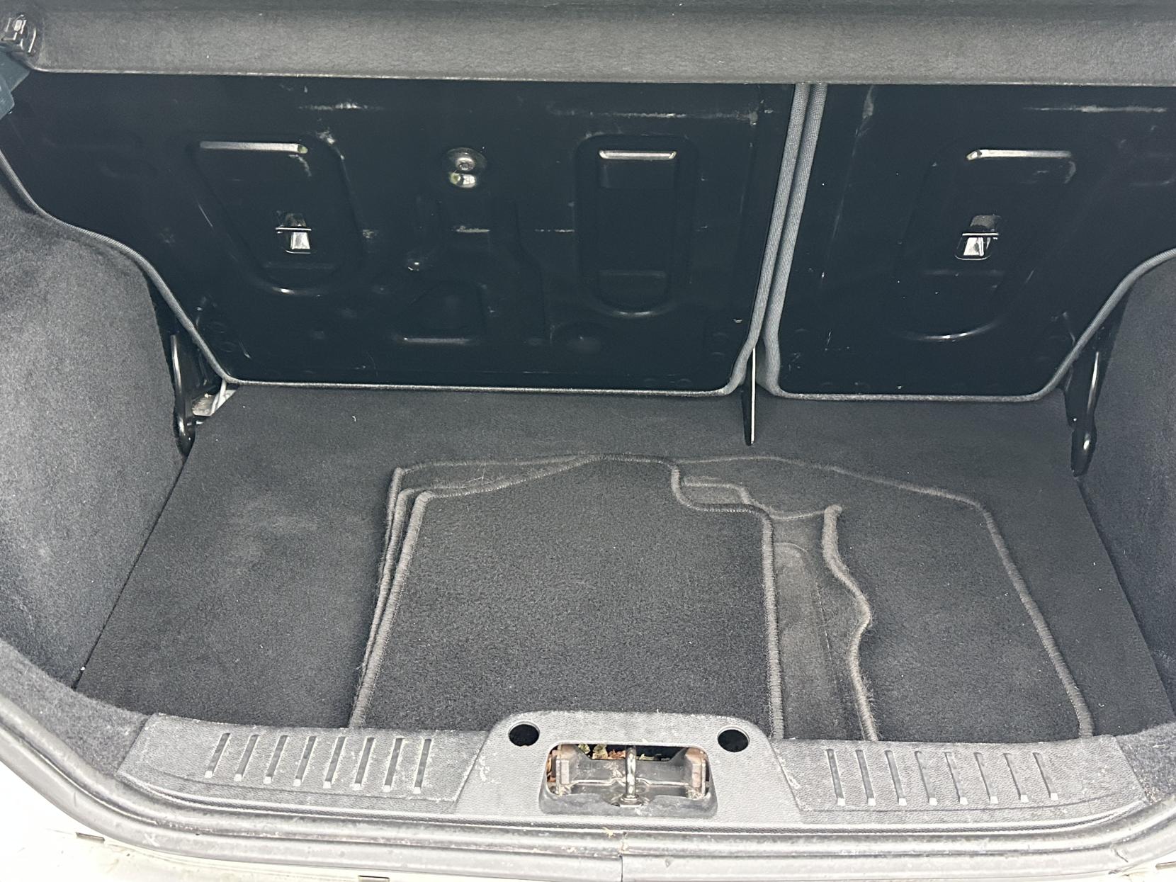 Ford Fiesta 1.4 Edge Hatchback 5dr Petrol Automatic (154 g/km, 94 bhp)